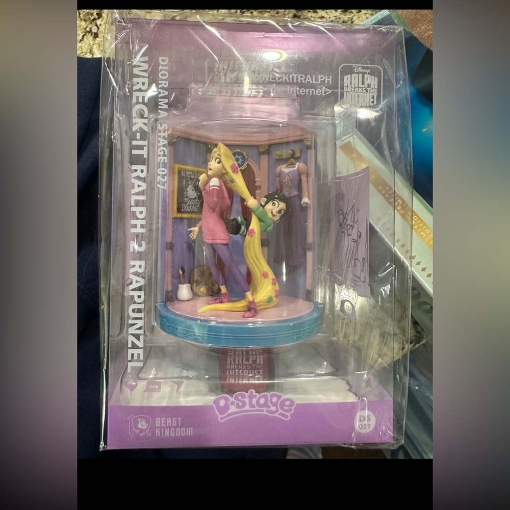 D-Stage Disney Wreck-it-Ralph Rapunzel figurine